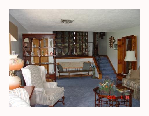 954 McKnight Road Indiana, PA 15701 - Photo 4 of 11 Living Room.