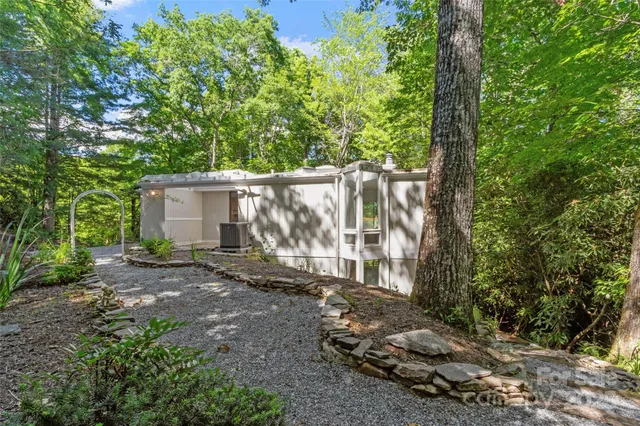 $419,000 | 141 Wildflower Road, Spruce Pine, NC 28777