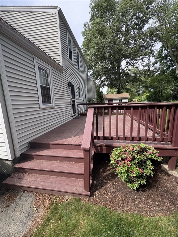 7 Richard Road Marlborough, MA 01752 - Photo 2 of 15