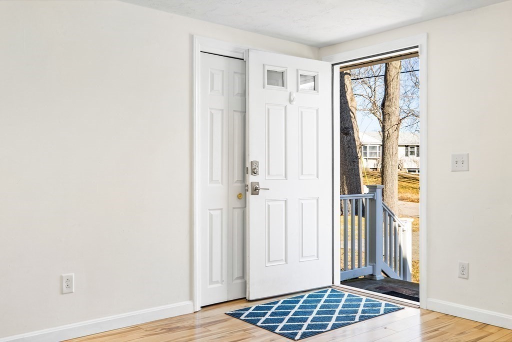 46 Rhodes Circle, Unit 46 Hingham, MA 02043 - Photo 3 of 22 Gallery Image 3