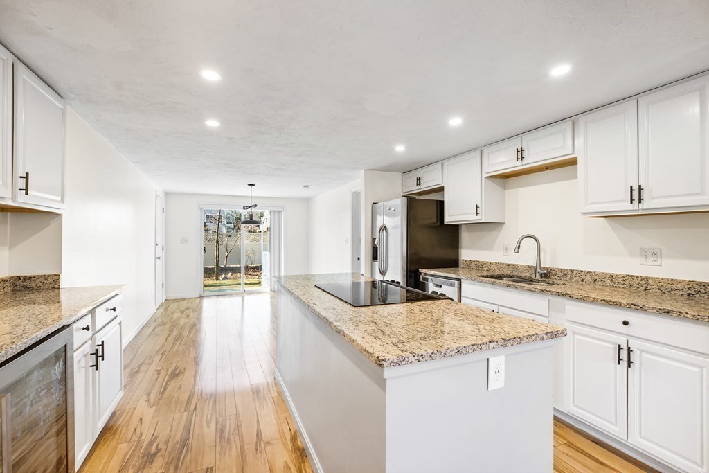 46 Rhodes Circle, Unit 46 Hingham, MA 02043 - Photo 6 of 22 Gallery Image 6