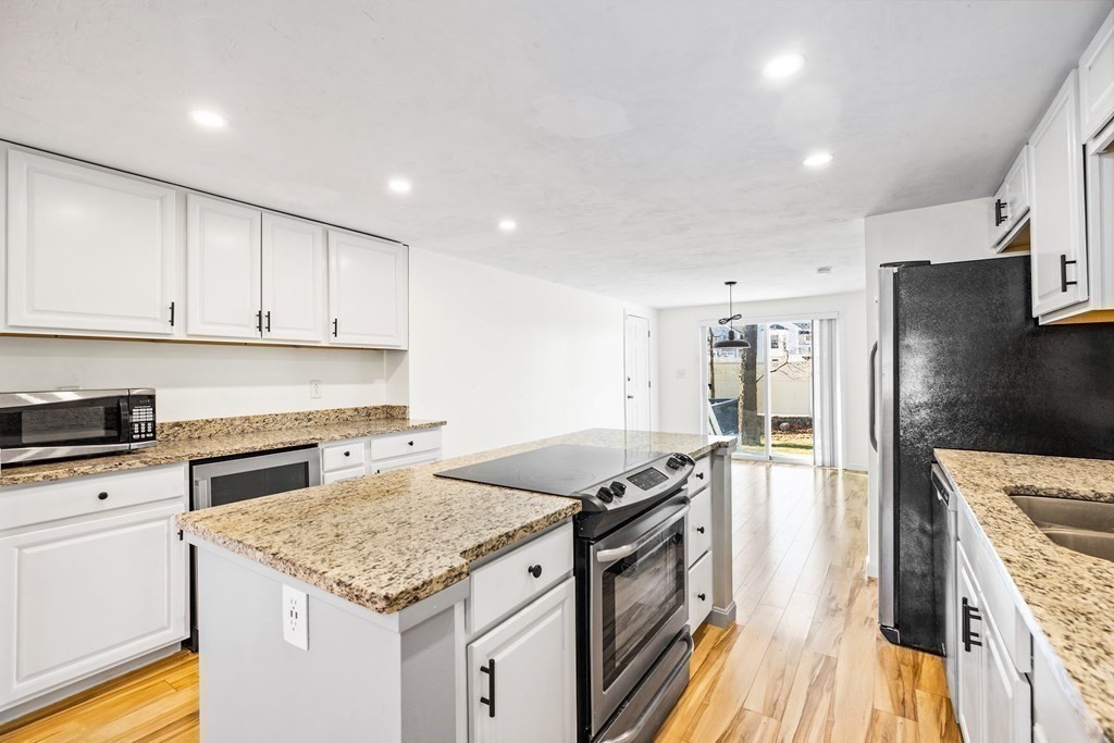 46 Rhodes Circle, Unit 46 Hingham, MA 02043 - Photo 7 of 22 Gallery Image 7