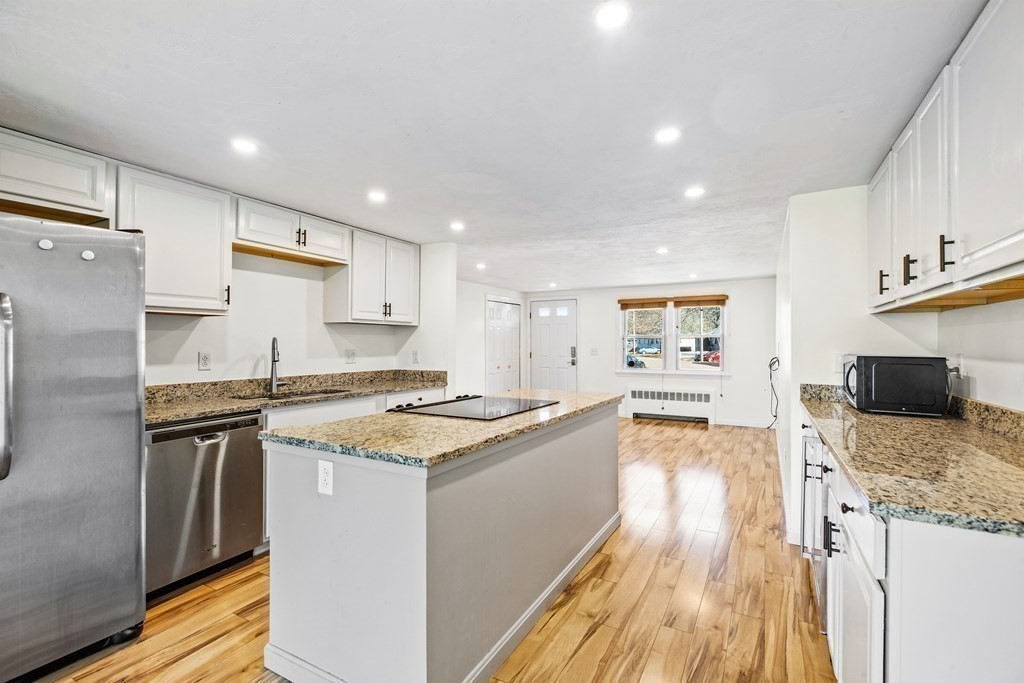 46 Rhodes Circle, Unit 46 Hingham, MA 02043 - Photo 8 of 22 Gallery Image 8