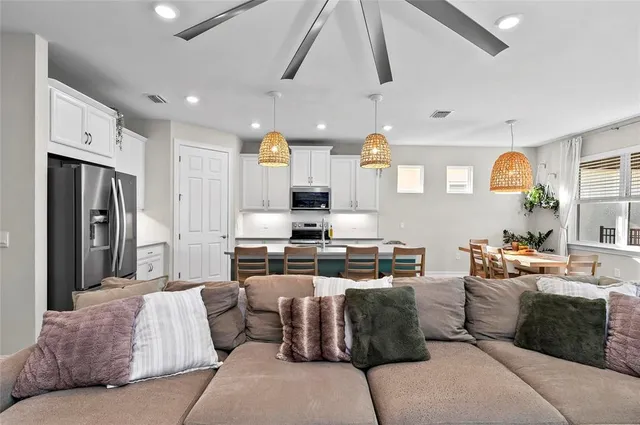 $510,000 | 447 Ibiza Loop, Venice, FL 34292