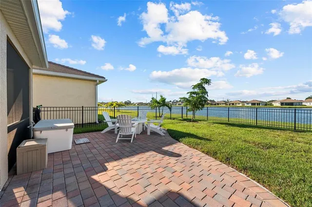 $510,000 | 447 Ibiza Loop, Venice, FL 34292