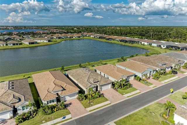 $510,000 | 447 Ibiza Loop, Venice, FL 34292