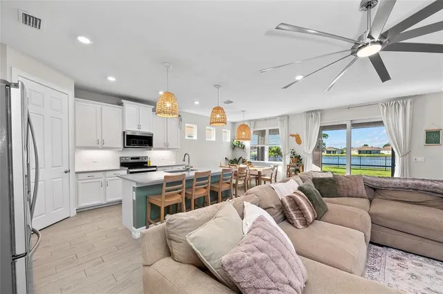 $510,000 | 447 Ibiza Loop, Venice, FL 34292