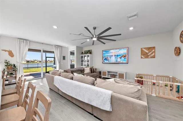 $510,000 | 447 Ibiza Loop, Venice, FL 34292