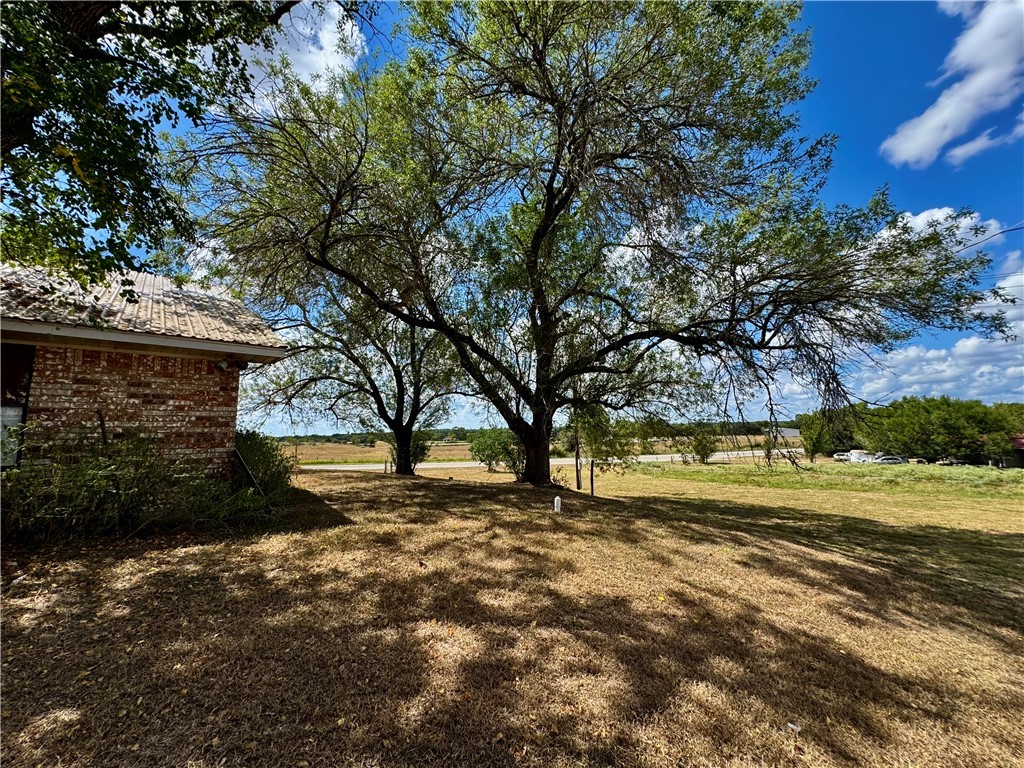 7611 Schramm Road La Grange, TX 78945 - Photo 4 of 30 a view of a yard with swimming pool