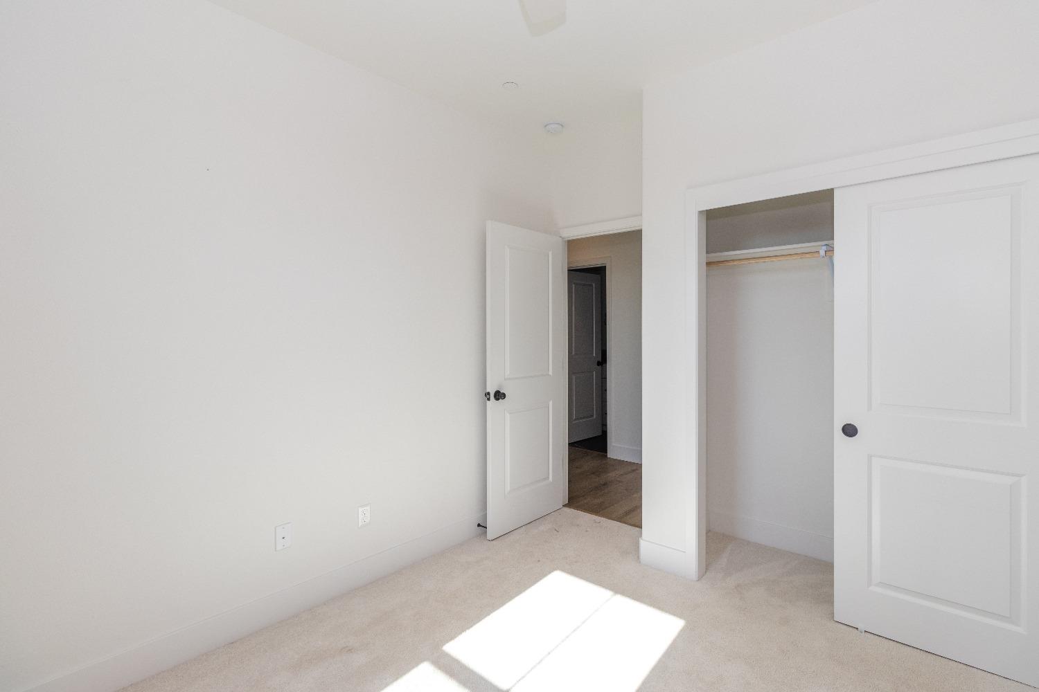 4344 Oak Knoll Road Madera, CA 93636 - Photo 22 of 33 a view of an empty room