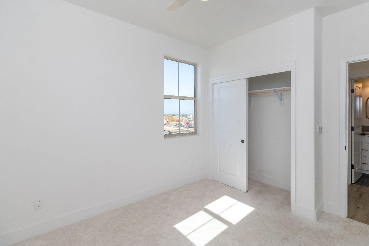 4344 Oak Knoll Road Madera, CA 93636 - Photo 26 of 33 a view of entryway