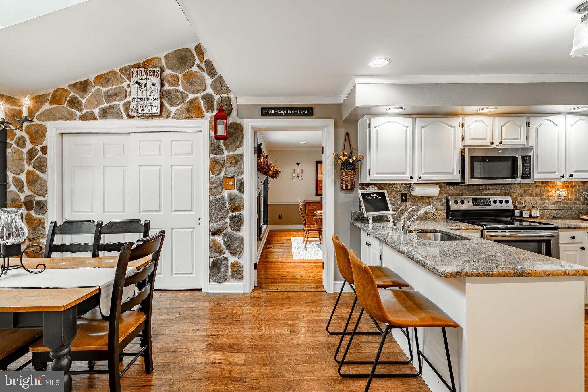 6 Greenridge Road Glenmoore, PA 19343 - Photo 16 of 58 eat-in kitchen