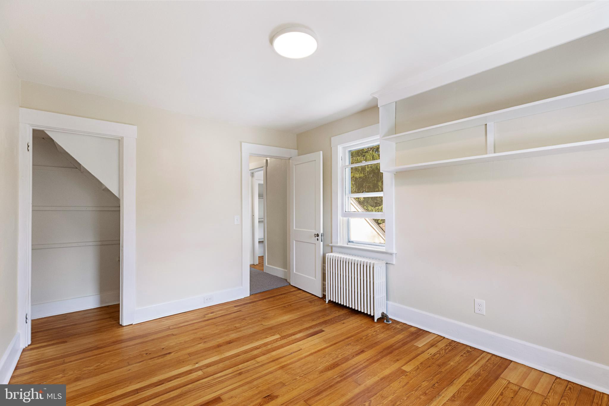 219 Washington Street Princeton, NJ 08540 - Photo 19 of 22 Bright and airy room with classic charm.