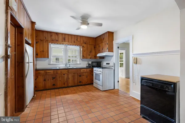 $3,800 | 219 Washington Street, Princeton, NJ 08540