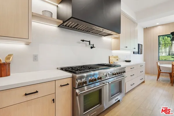 $36,500 | 5124 Calvin Avenue, Tarzana, CA 91356