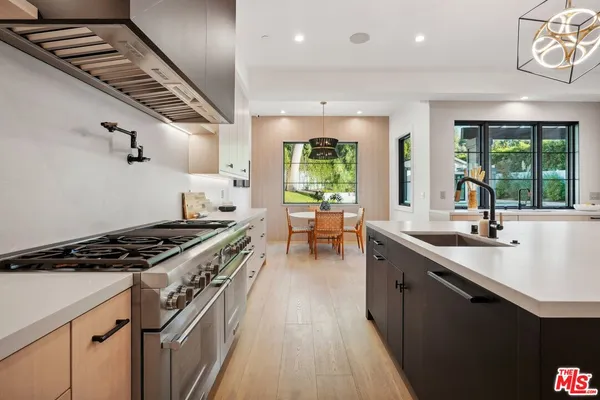 $36,500 | 5124 Calvin Avenue, Tarzana, CA 91356