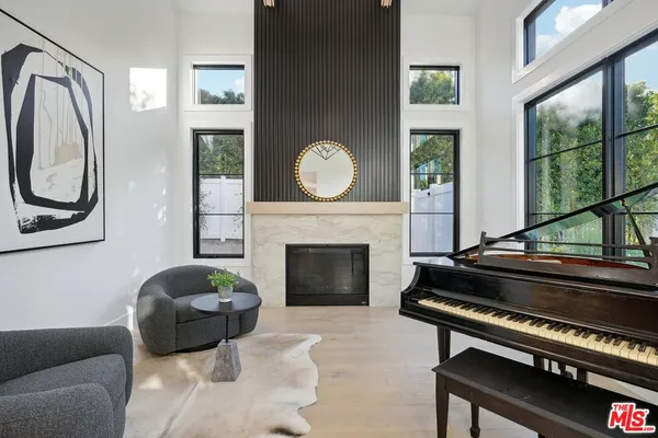 $36,500 | 5124 Calvin Avenue, Tarzana, CA 91356