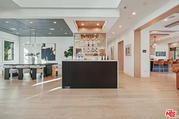 $36,500 | 5124 Calvin Avenue, Tarzana, CA 91356