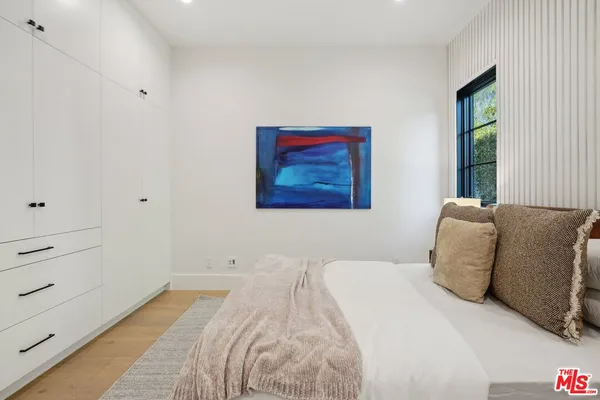 $36,500 | 5124 Calvin Avenue, Tarzana, CA 91356