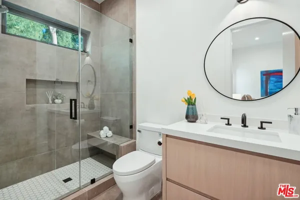 $36,500 | 5124 Calvin Avenue, Tarzana, CA 91356