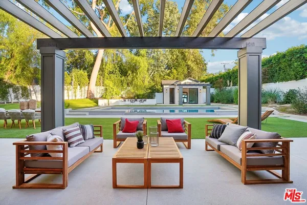 $36,500 | 5124 Calvin Avenue, Tarzana, CA 91356