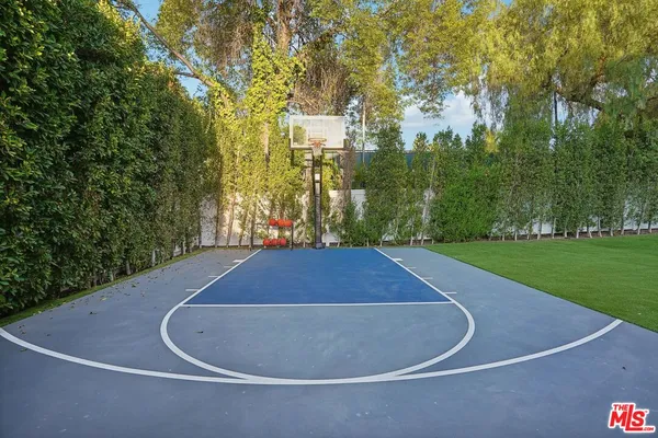 $36,500 | 5124 Calvin Avenue, Tarzana, CA 91356