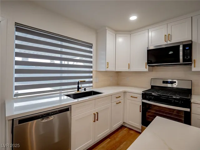 $2,650 | 4356 Cloverhill Court, Las Vegas, NV 89147