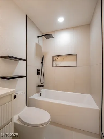 $2,650 | 4356 Cloverhill Court, Las Vegas, NV 89147