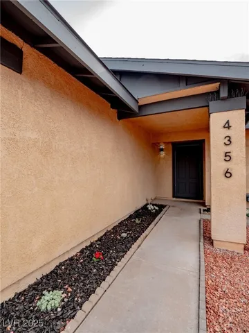 $2,650 | 4356 Cloverhill Court, Las Vegas, NV 89147