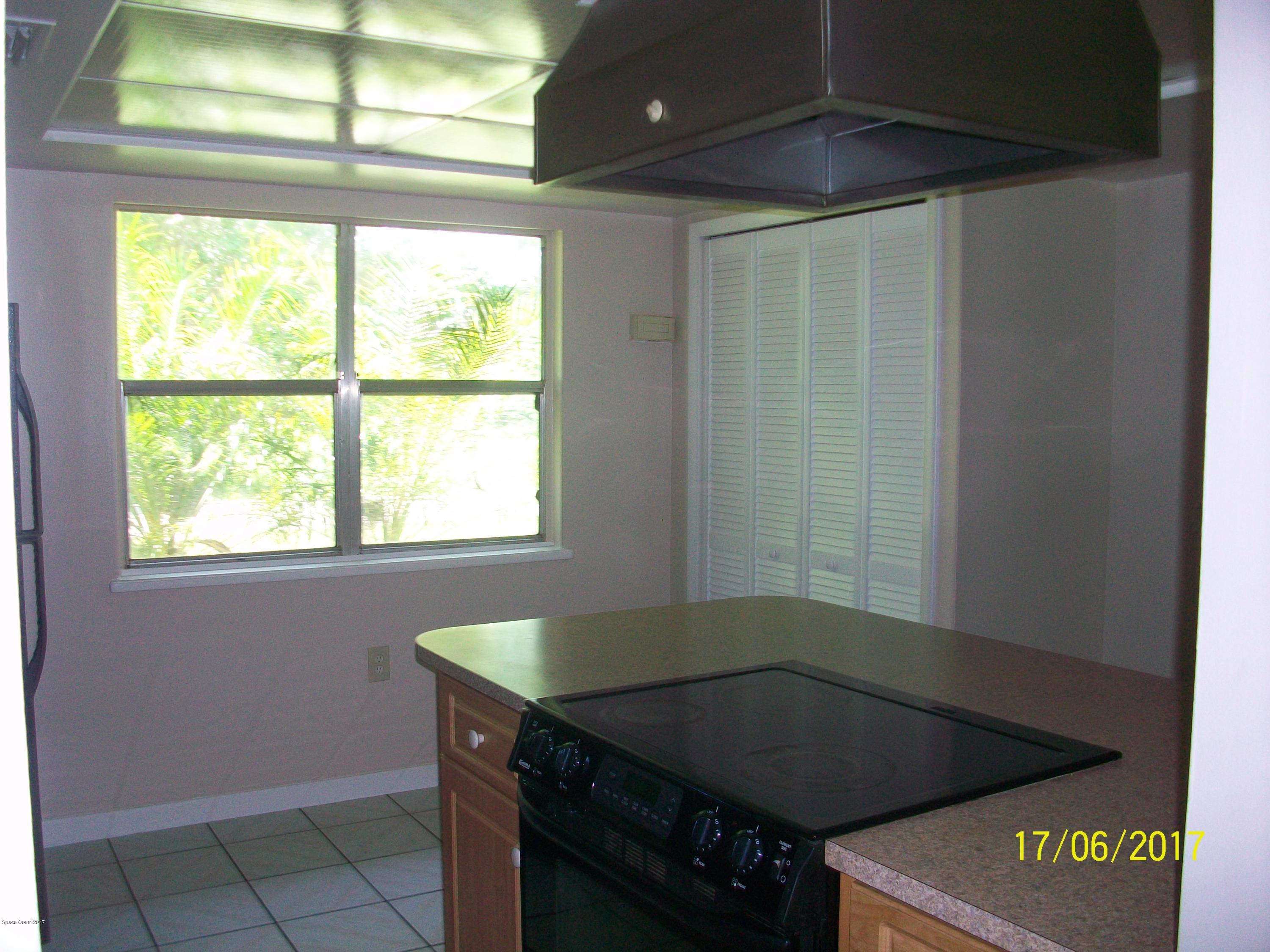 109 Tucson Road Southwest Palm Bay, FL 32908 - Photo 6 of 31 Pantry