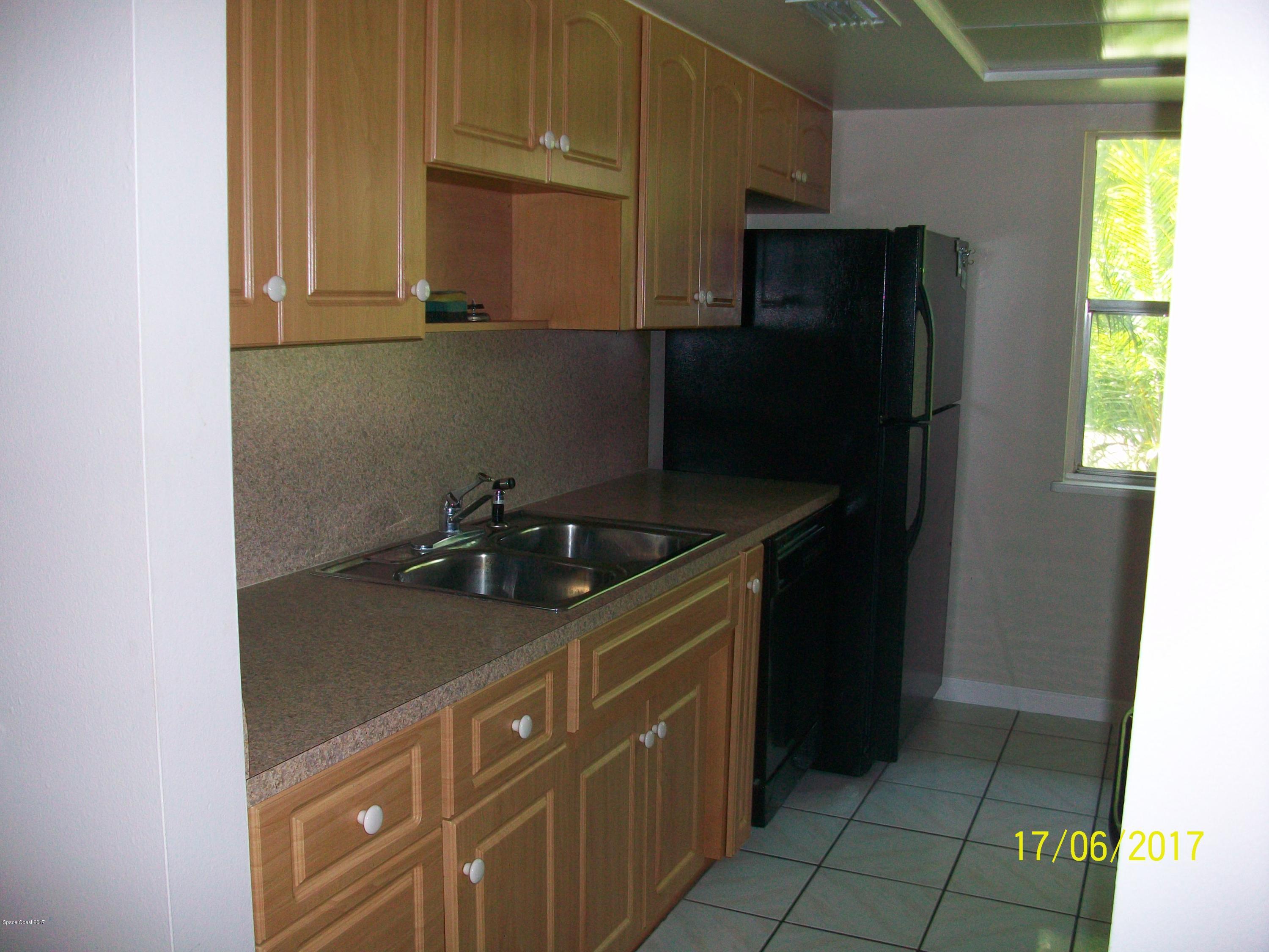 109 Tucson Road Southwest Palm Bay, FL 32908 - Photo 8 of 31 2017-06-17 11.21.56