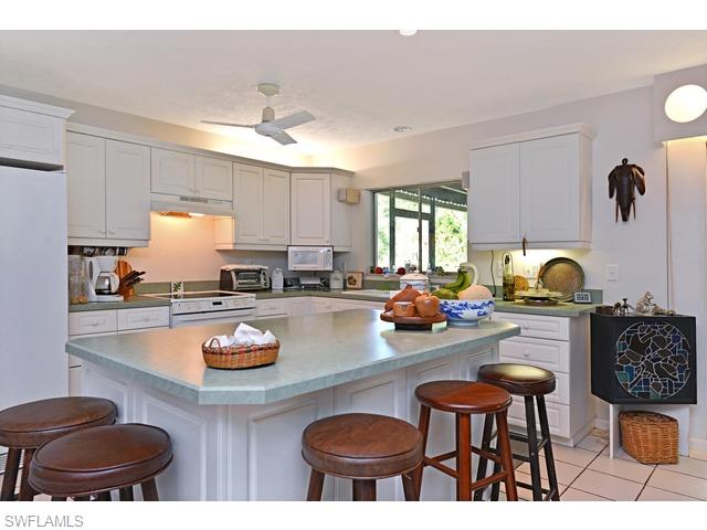 486 Carica Road Naples, FL 34108 - Photo 5 of 12 Gallery Image 5