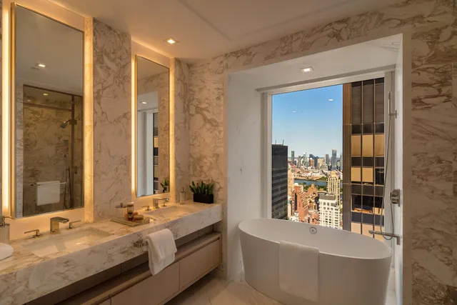 $2,795,000 | 138 East 50th Street, Unit 51B | Midtown East