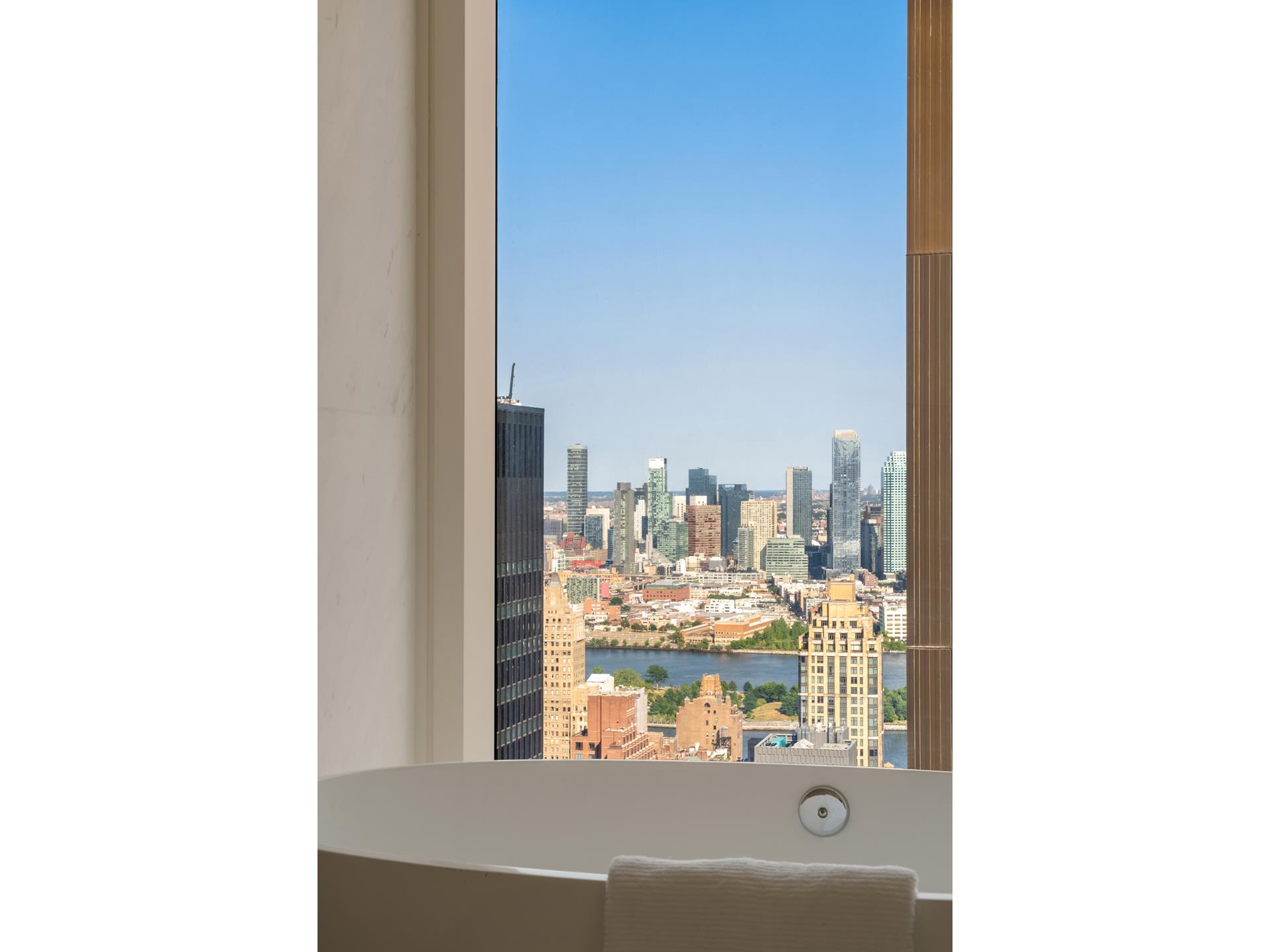 138 East 50th Street, Unit 51B Manhattan, NY 10022 - Photo 13 of 30