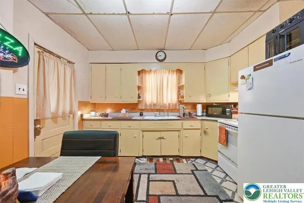 $139,900 | 22 Schoolhouse Lane, Wilkes Barre, PA 18702