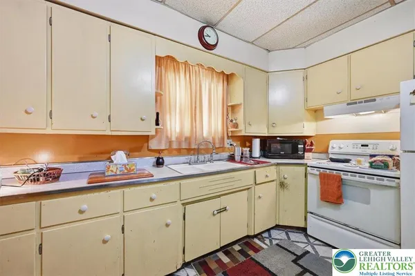 $139,900 | 22 Schoolhouse Lane, Wilkes Barre, PA 18702