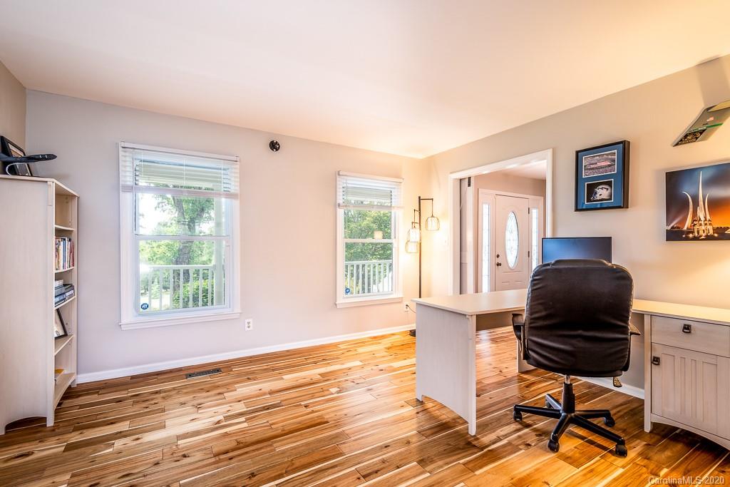 2001 Charden Road Davidson, NC 28036 - Photo 6 of 34 Gallery Image 6