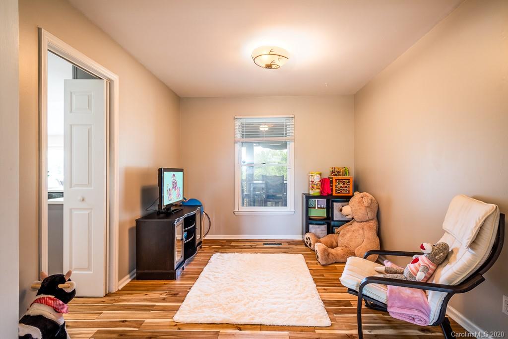 2001 Charden Road Davidson, NC 28036 - Photo 7 of 34 Gallery Image 7