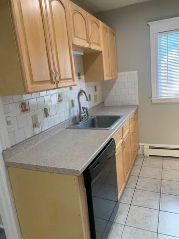 $2,400 | 17 Clifton Street, Unit 1, Revere, MA 02151