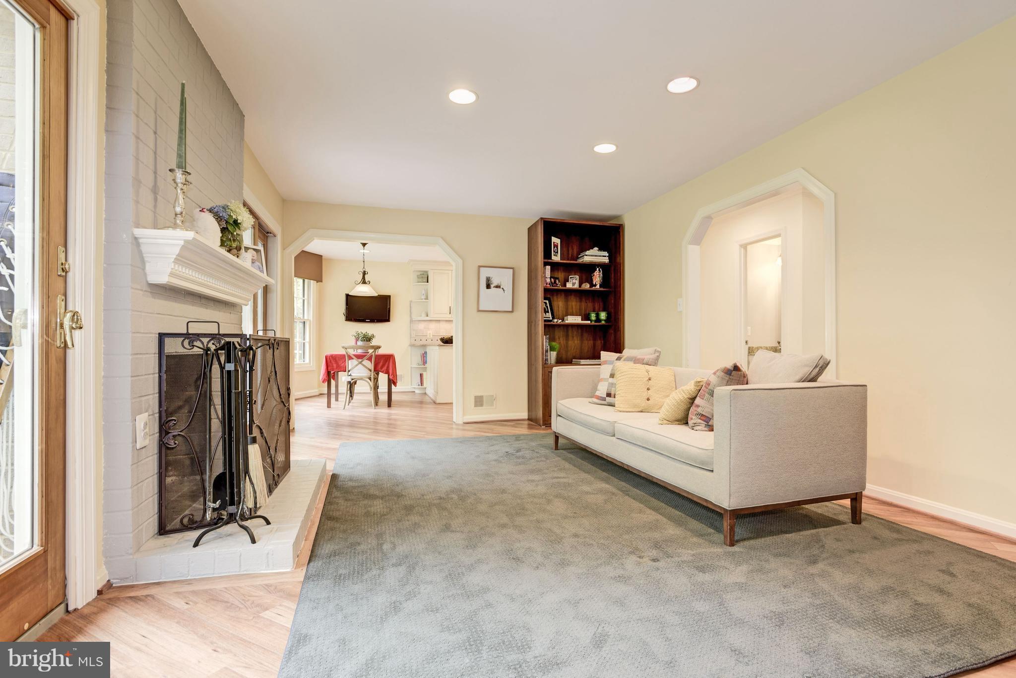 2607 Mountain Laurel Place Reston, VA 20191 - Photo 7 of 30 Family Room