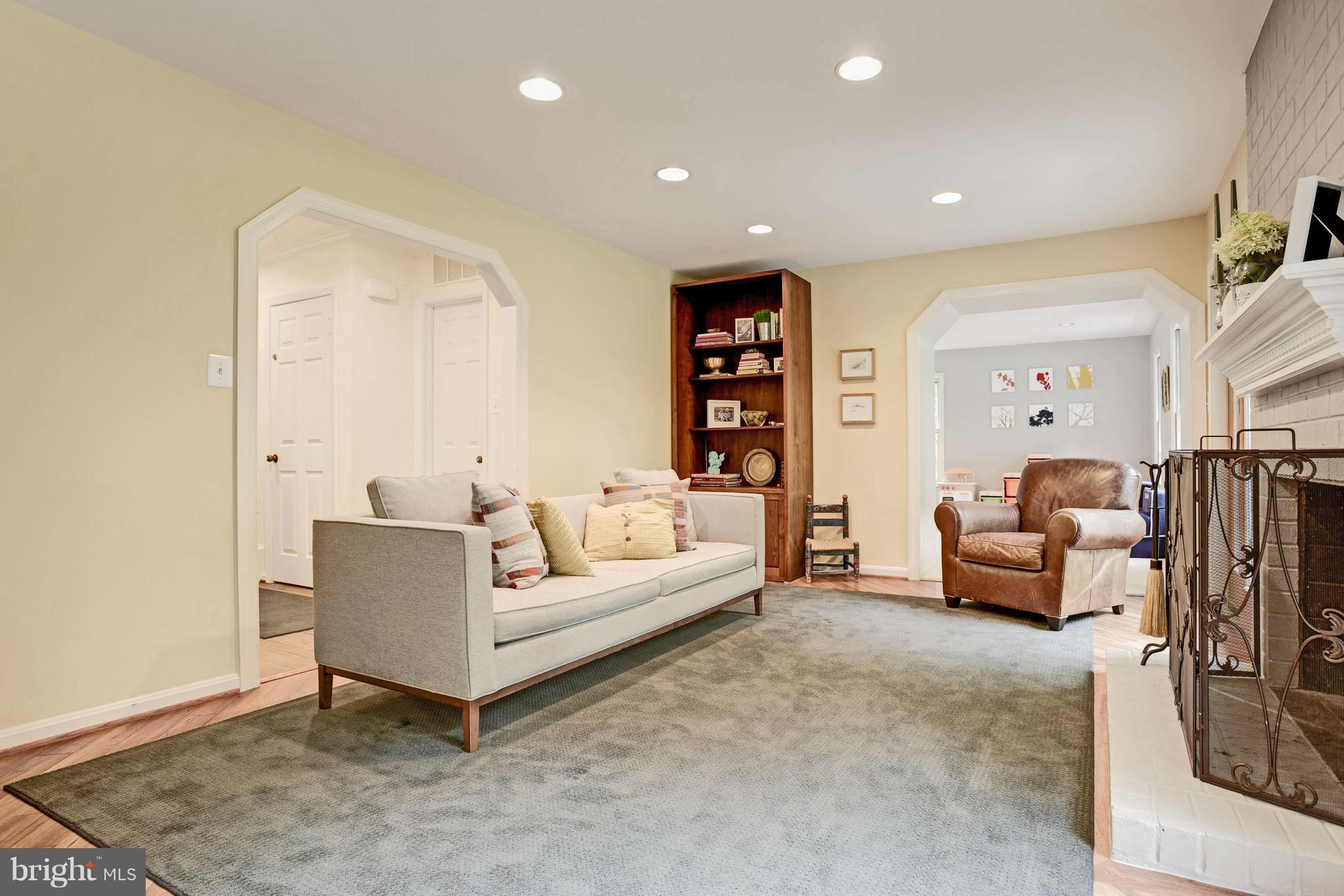 2607 Mountain Laurel Place Reston, VA 20191 - Photo 9 of 30 Family Room