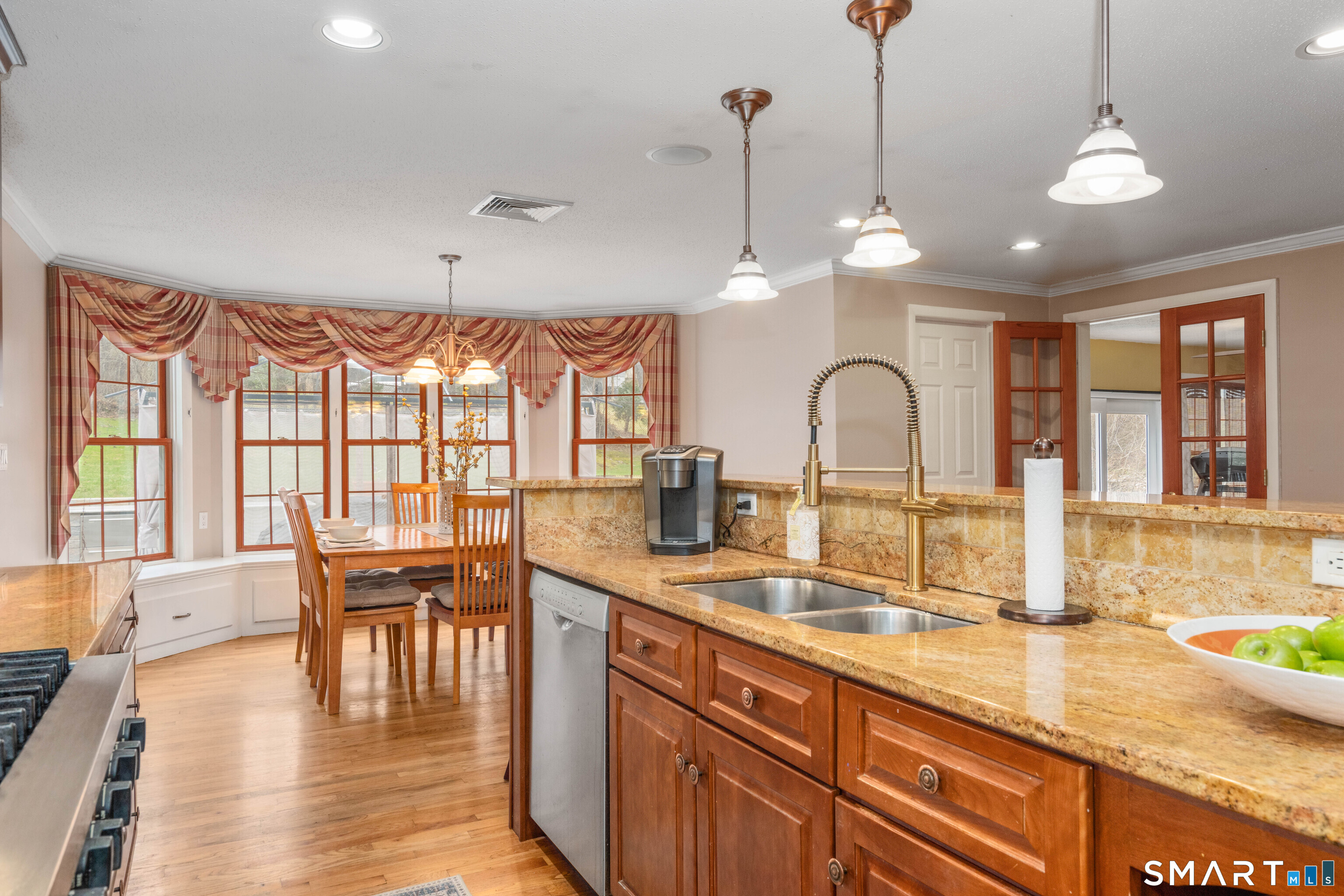 243 Terry Road Hartford, CT 06105 - Photo 13 of 40