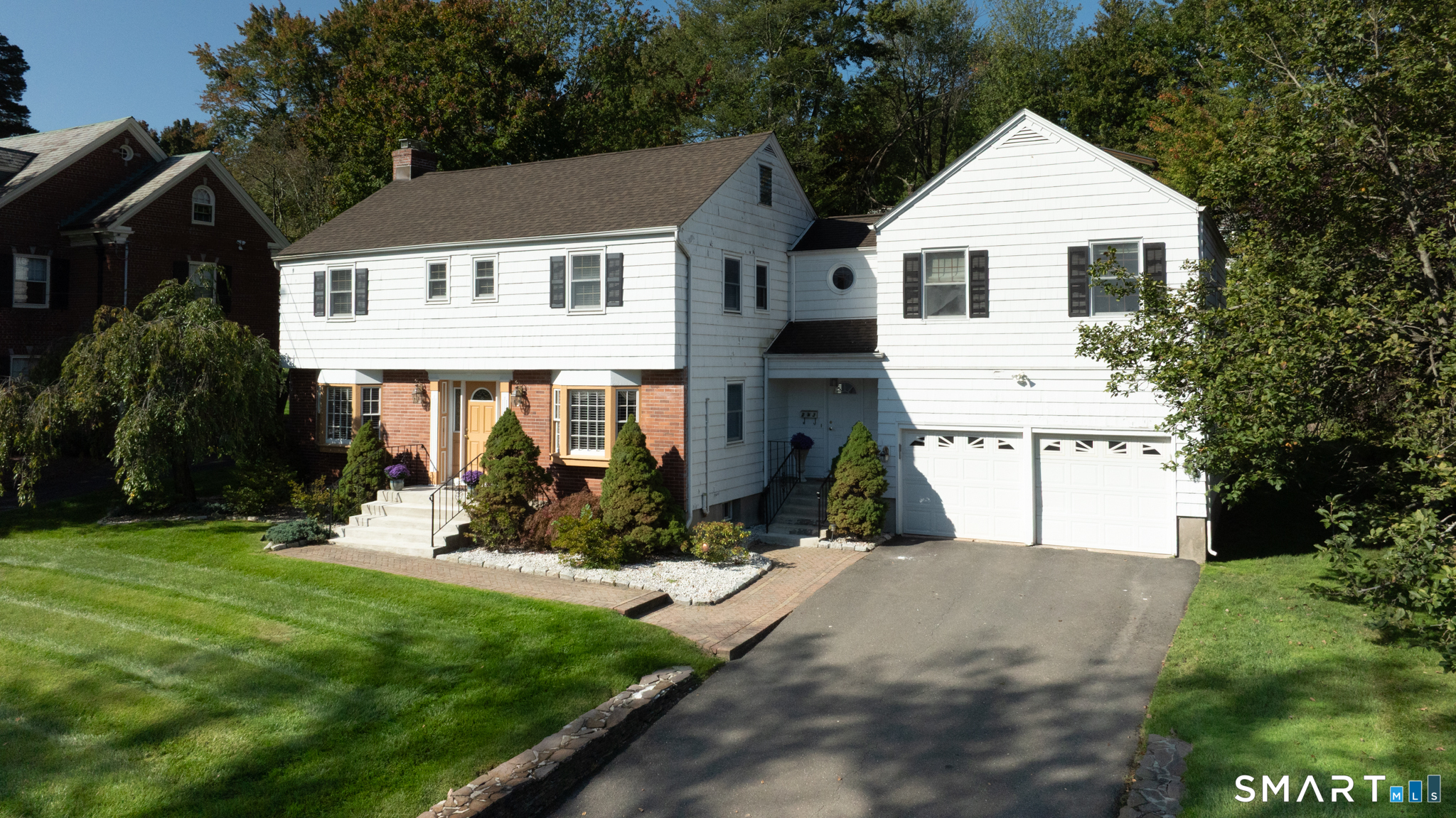 243 Terry Road Hartford, CT 06105 - Photo 2 of 40