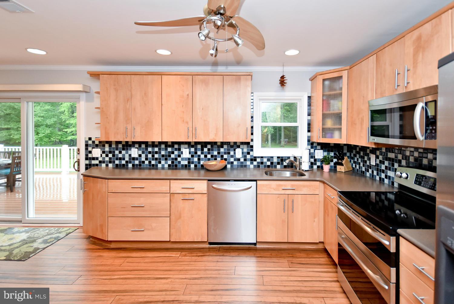3150 Carroll Road Huntingtown, MD 20639 - Photo 6 of 30 Silestone Countertops
