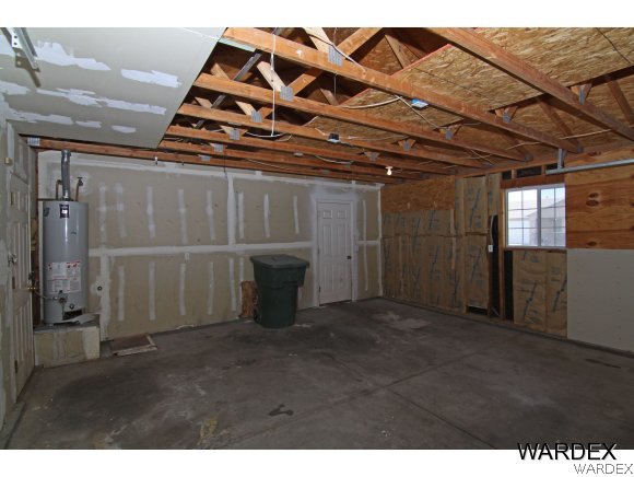 3690 North Verdugo Road Kingman, AZ 86409 - Photo 23 of 24 Garage