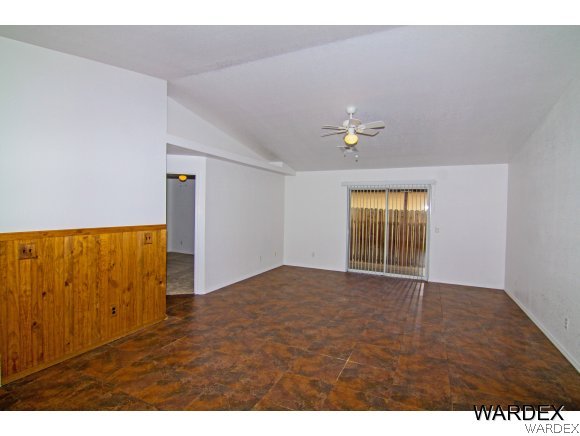 3690 North Verdugo Road Kingman, AZ 86409 - Photo 6 of 24 Living Room