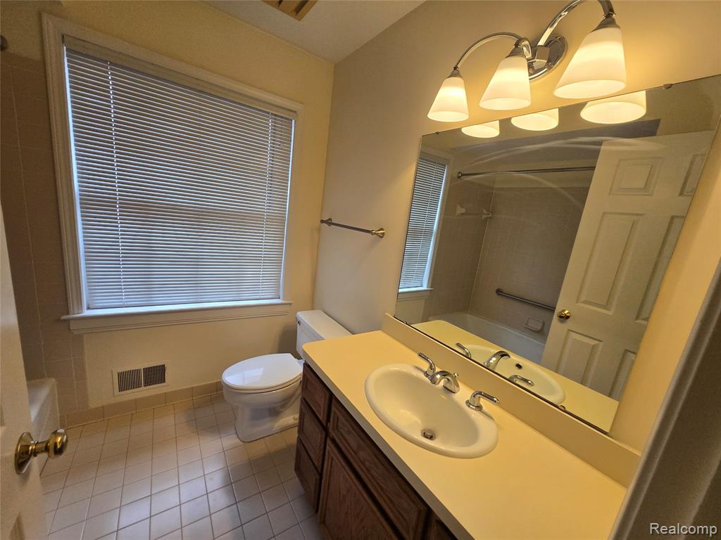 3810 Rochester Road Royal Oak, MI 48073 - Photo 20 of 30