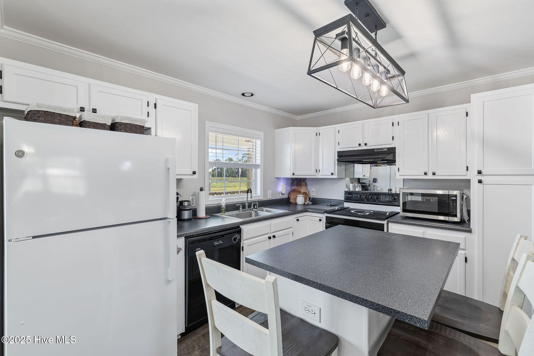 2719 Oberry Road Mount Olive, NC 28365 - Photo 11 of 27 5T5A5696