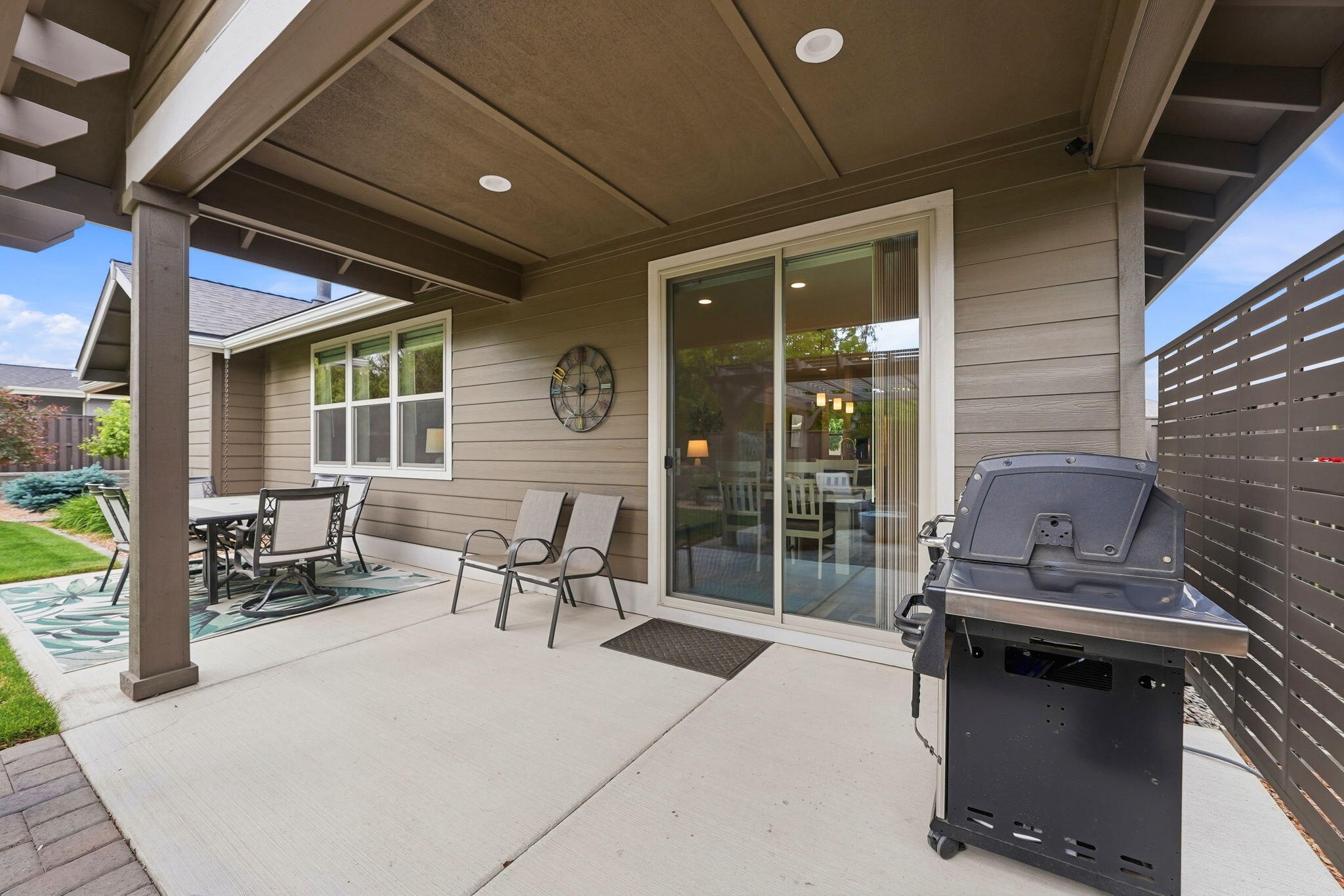 2714 Northwest 23rd Street Redmond, OR 97756 - Photo 41 of 57
