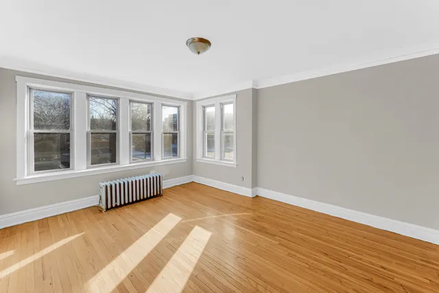 $1,250 | 6356 South Sacramento Avenue, Unit 1N, Chicago, IL 60629